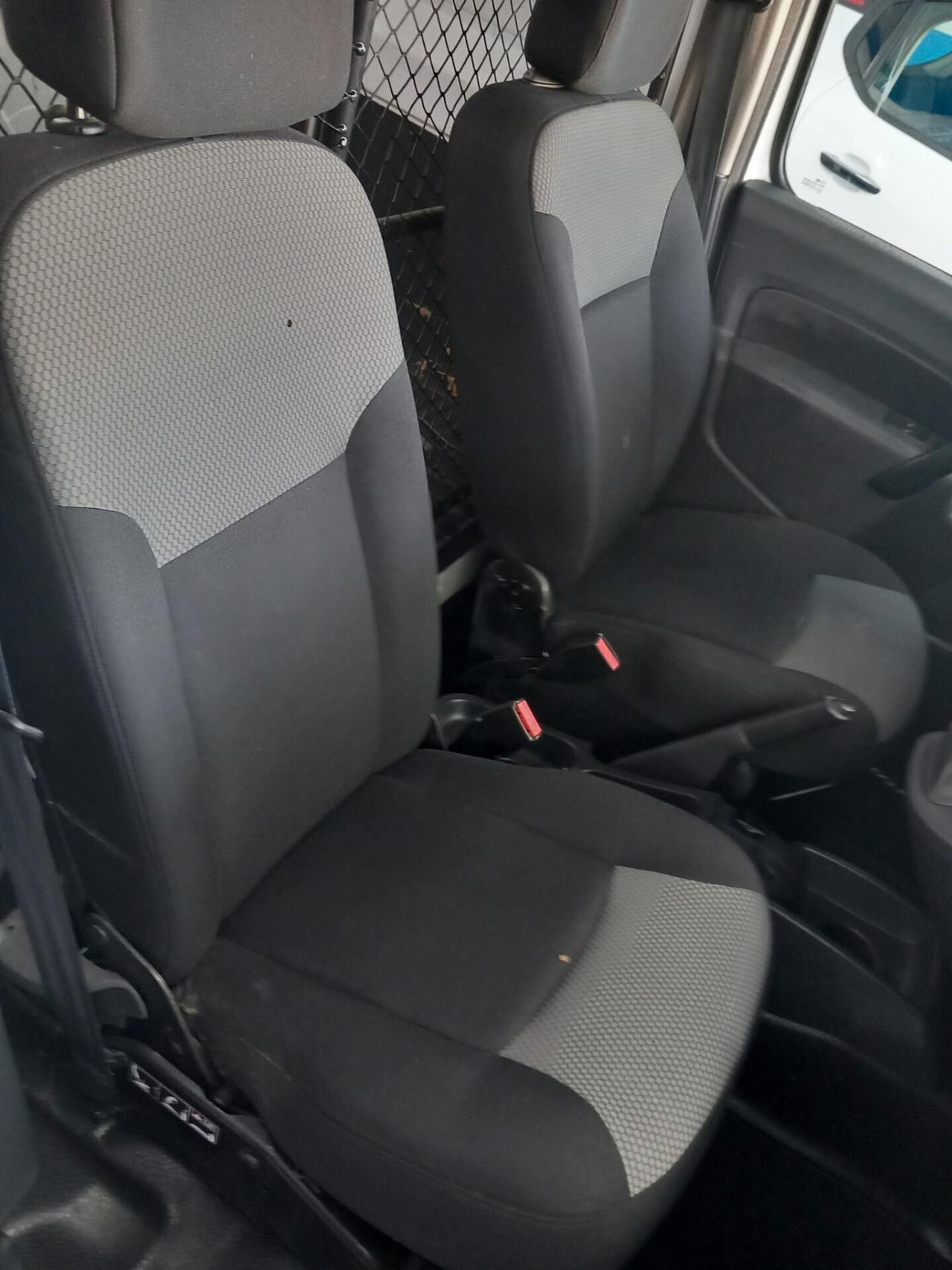 Renault Kangoo anno 2020 1.5 diesel 131 mila km