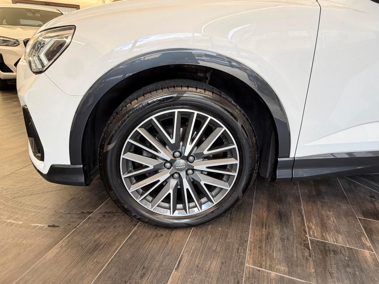 Audi Q3 35 TDI S tronic Business plus