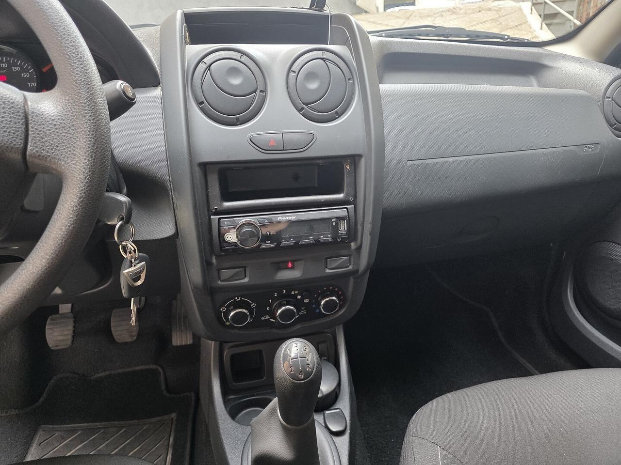 DACIA DUSTER - UNICO PROPRIETARIO - GANCIO TRAINO