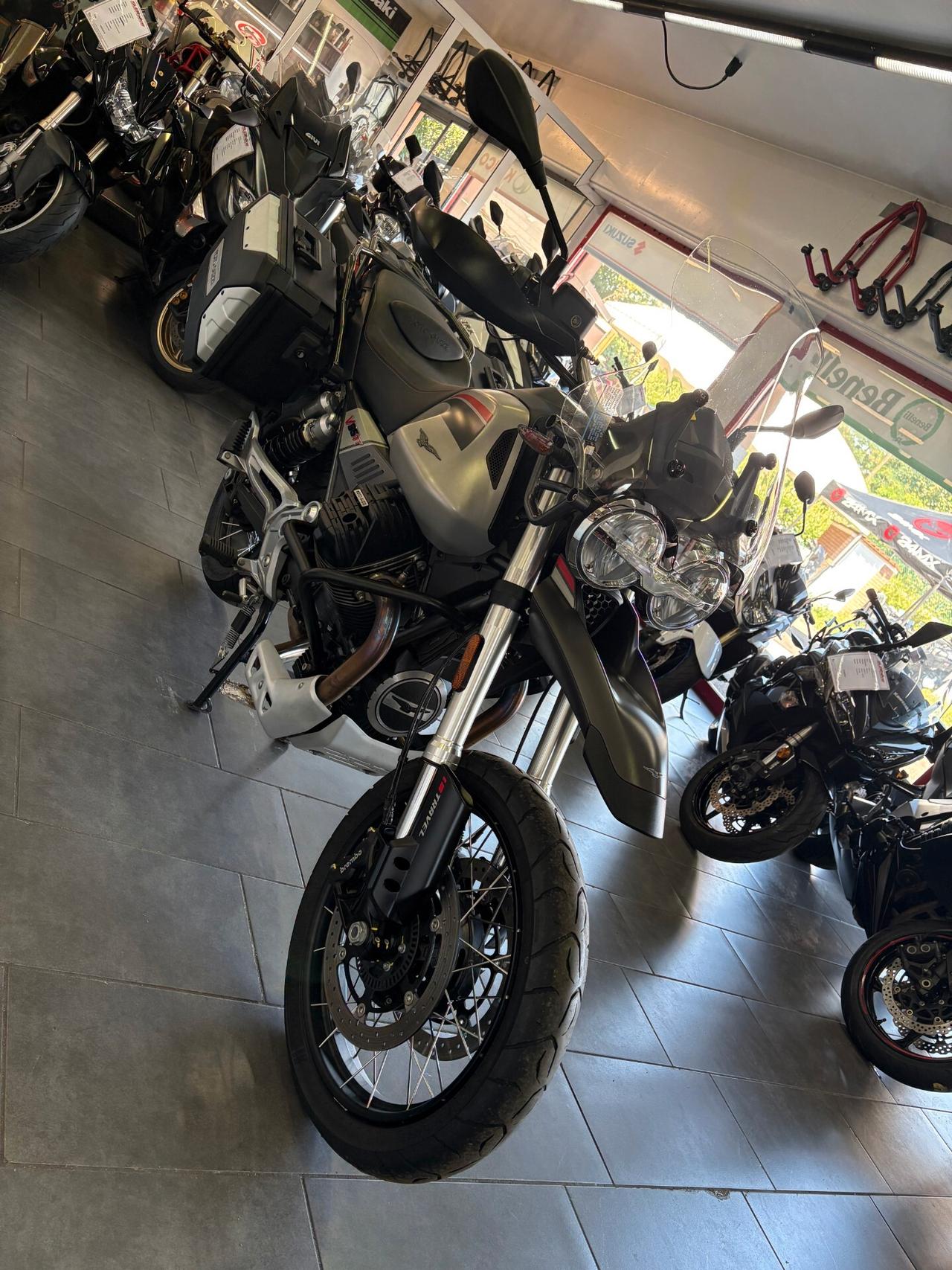 Moto Guzzi V 85 Travel - 2023