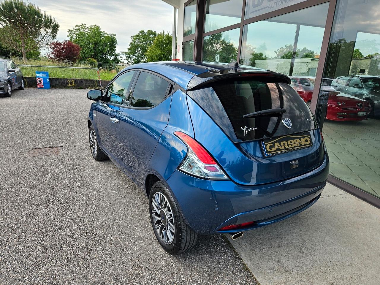 Lancia Ypsilon 1.0 FireFly 5 porte S&S Hybrid Gold Plus