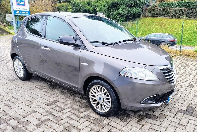 Lancia Ypsilon 0.9 BENZINA TWIN AIR 85 CV SILVER