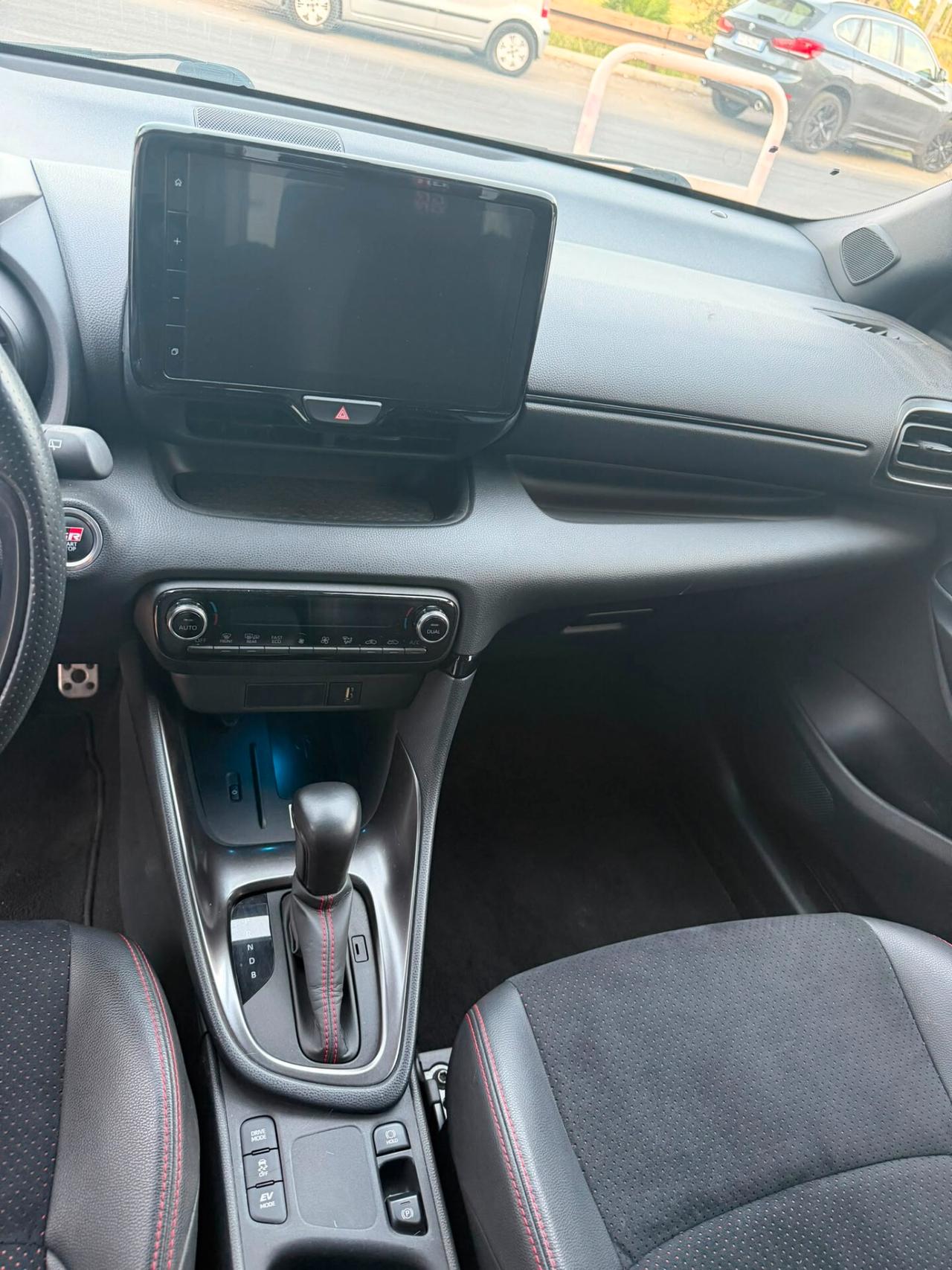 Toyota Yaris 1.5 Hybrid 5 porte GR Sport