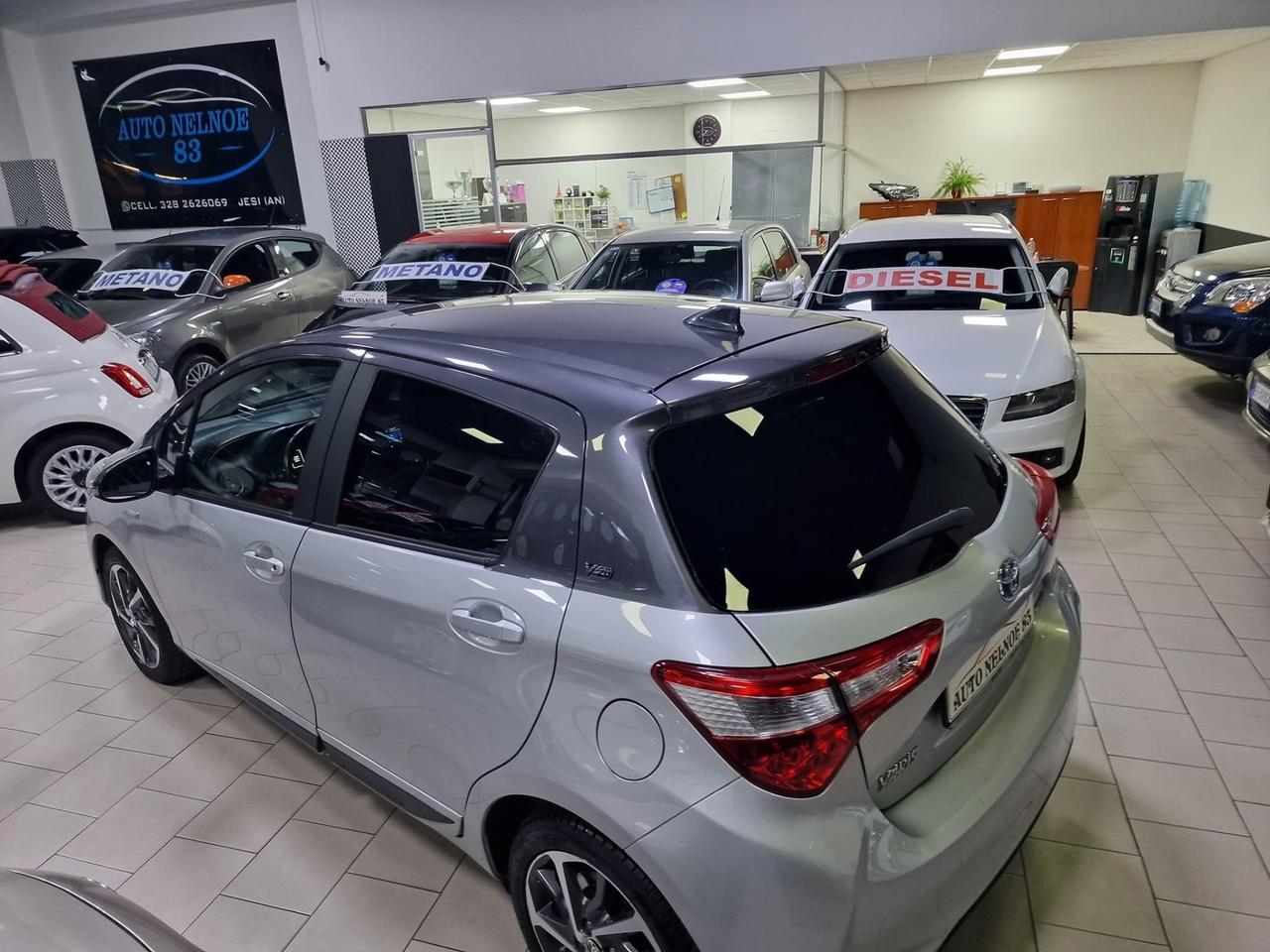 Toyota Yaris 1.5 Hybrid 5 porte Business