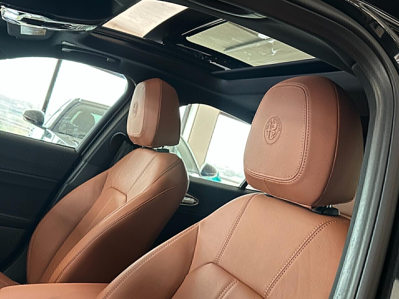 Alfa Romeo Giulia Q4 2.2 TURBODIESEL 210 cv. AT8 TI (KM 0)