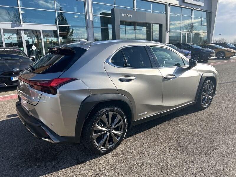 Lexus UX Hybrid 4WD F Sport