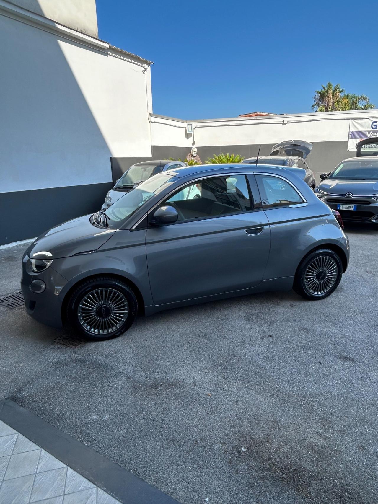 Fiat 500 500e Berlina 42 kWh Icon