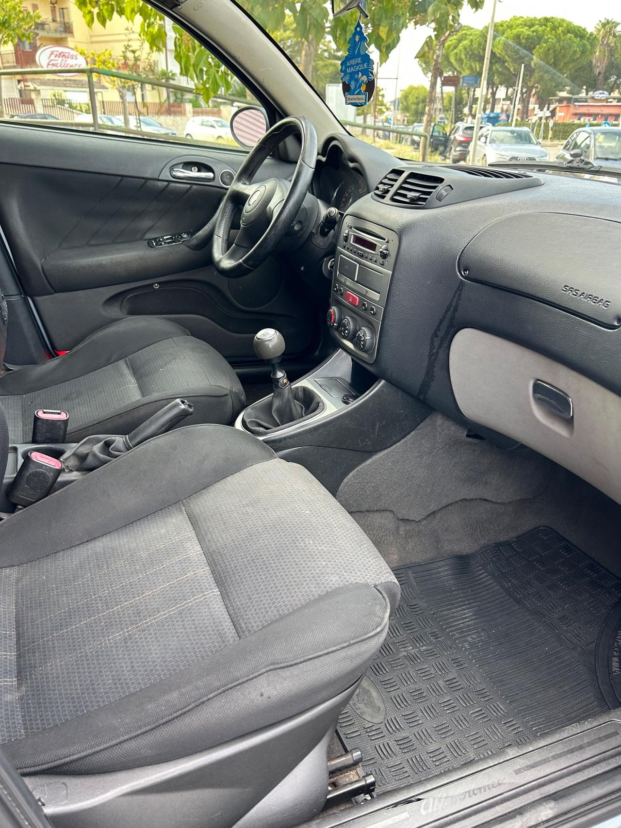 Alfa Romeo 147 1.9 JTD M-JET 16V 5 porte Dist.
