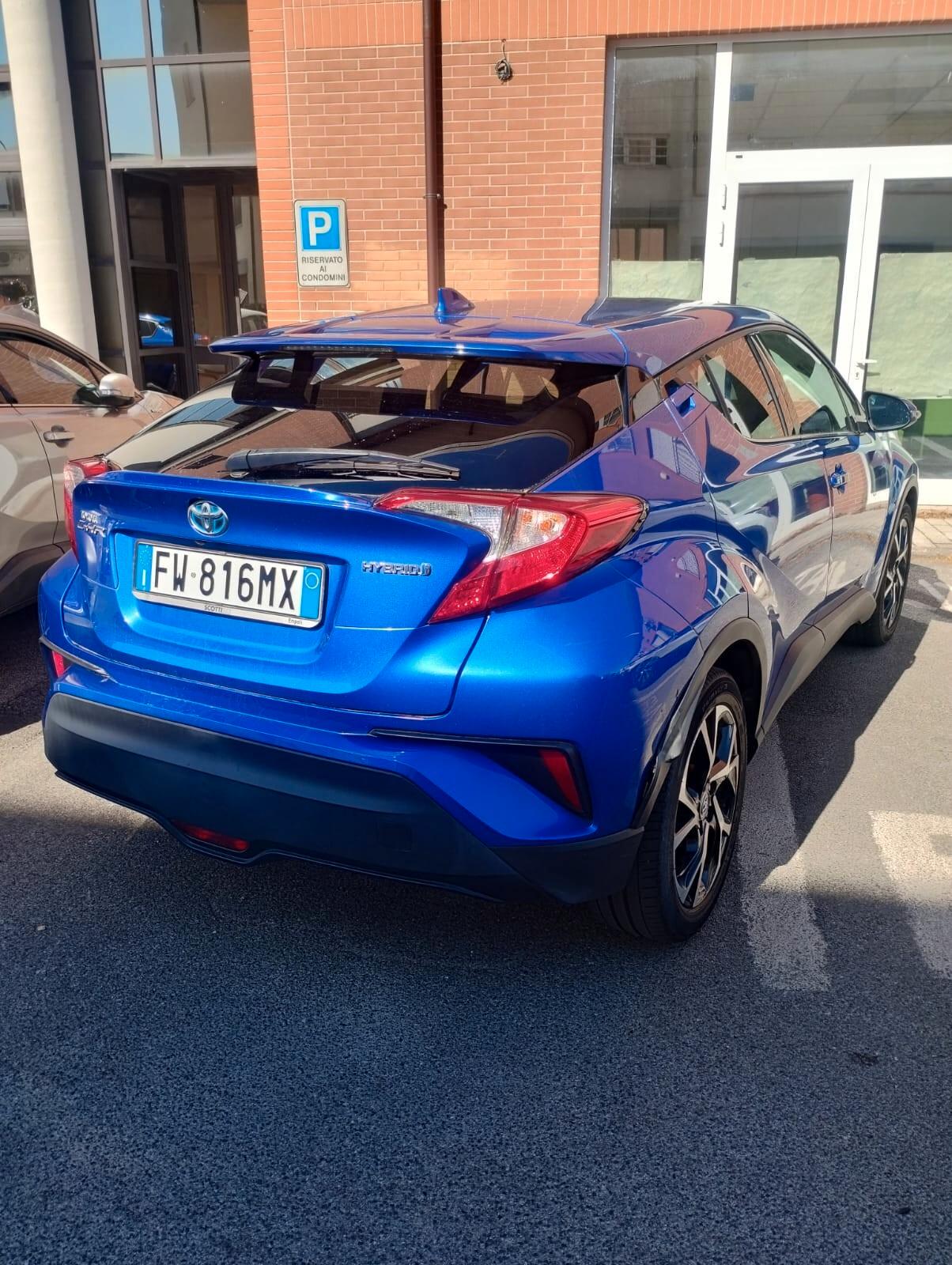 Toyota C-HR 1.8 Hybrid E-CVT Style+