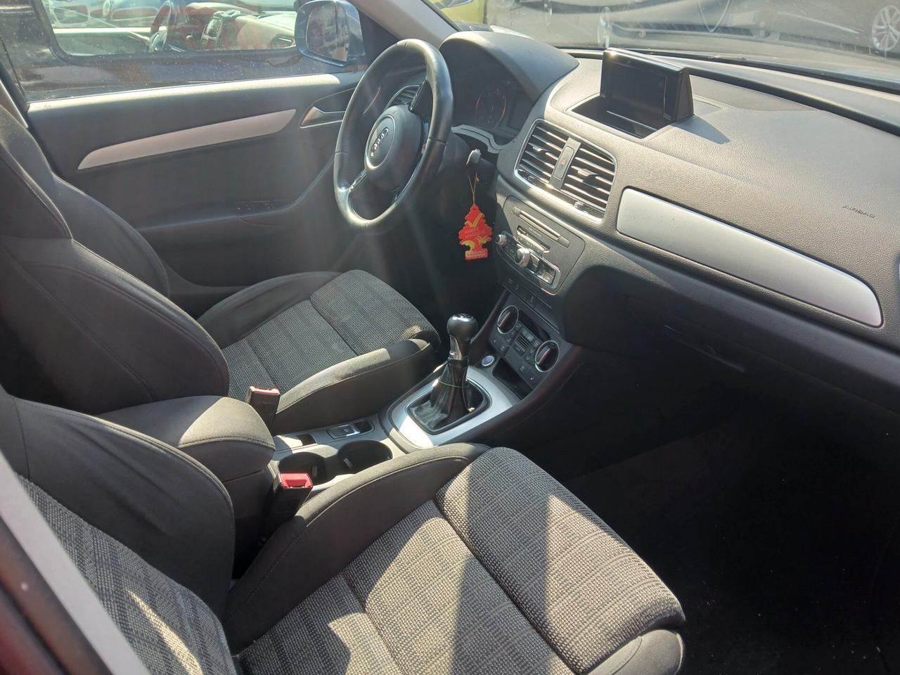 Audi Q3 2.0 TDI 150 CV Business