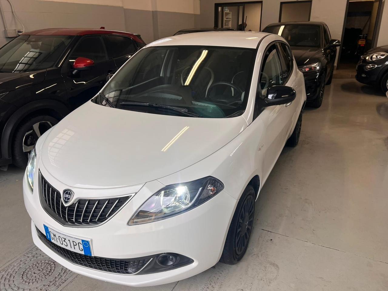 Lancia Ypsilon 1.0 FireFly 5 porte S&S Hybrid Gold
