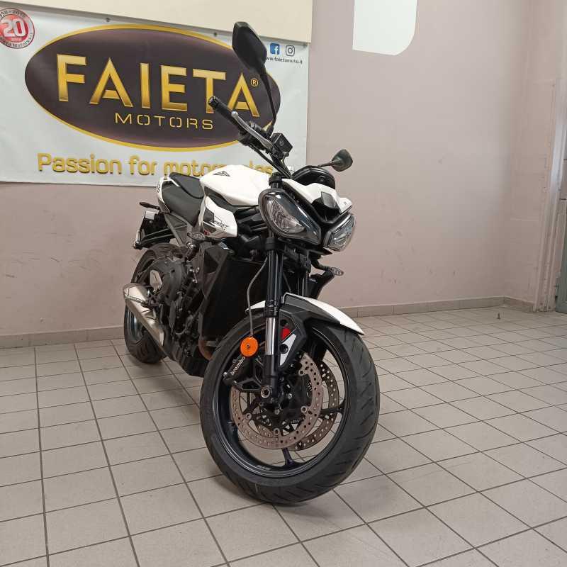 Triumph Street Triple 765 R - 2024
