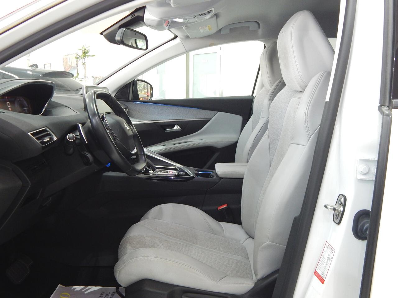 Peugeot 5008 1.5 bluehdi Allure EAT8 S&S NAVI-PELLE-PARK-RADAR-LED