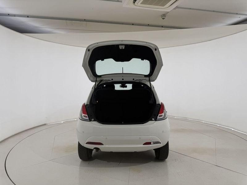 Lancia Ypsilon 0.9 TwinAir 70cv metano Ecochic GOLD