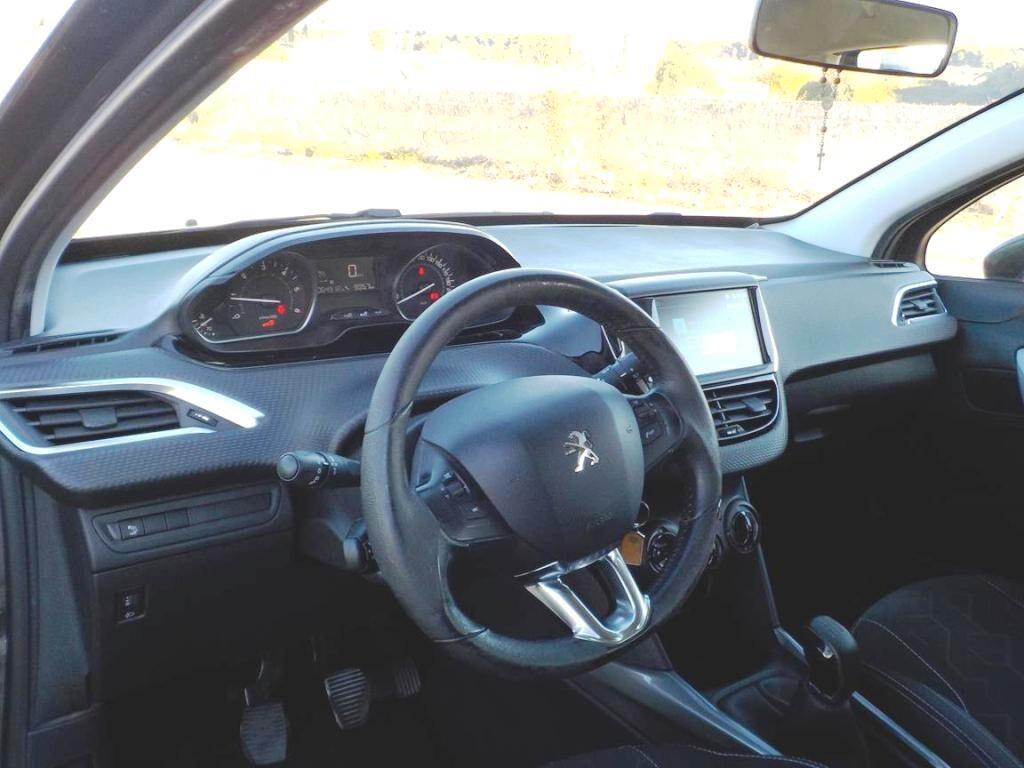 Peugeot 2008 BlueHDi 100 Allure