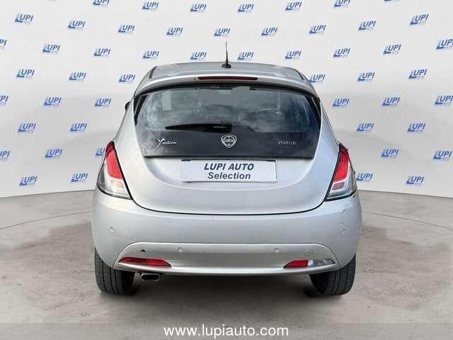 Lancia Ypsilon 1.0 firefly hybrid Gold s&s 70cv