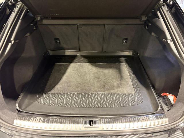 AUDI Q3 SPB/Sportback 35TDI S tronic S line Identity Black