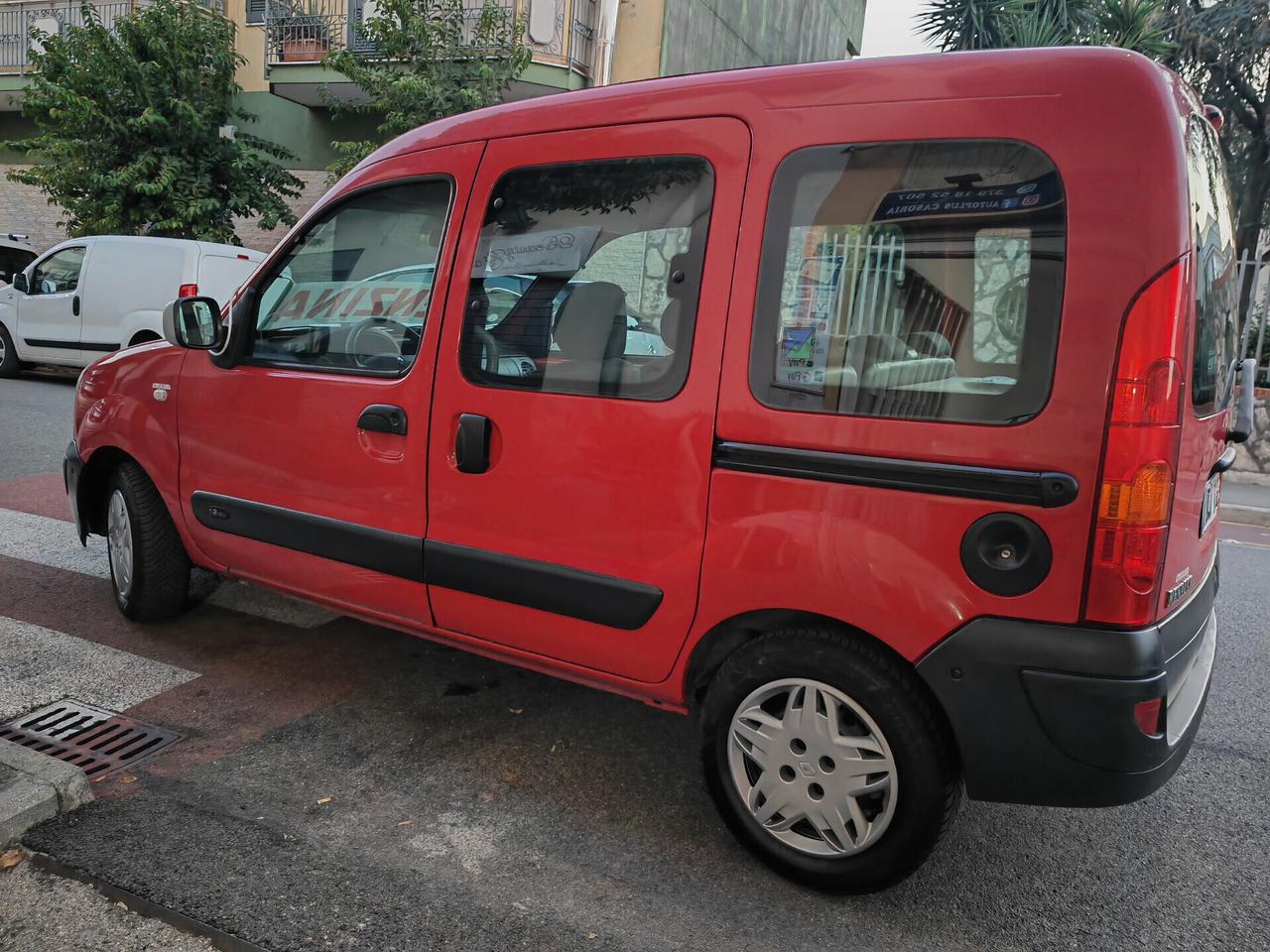 RENAULT KANGOO 1.2 BENZINA CV75 KW55 LUXE