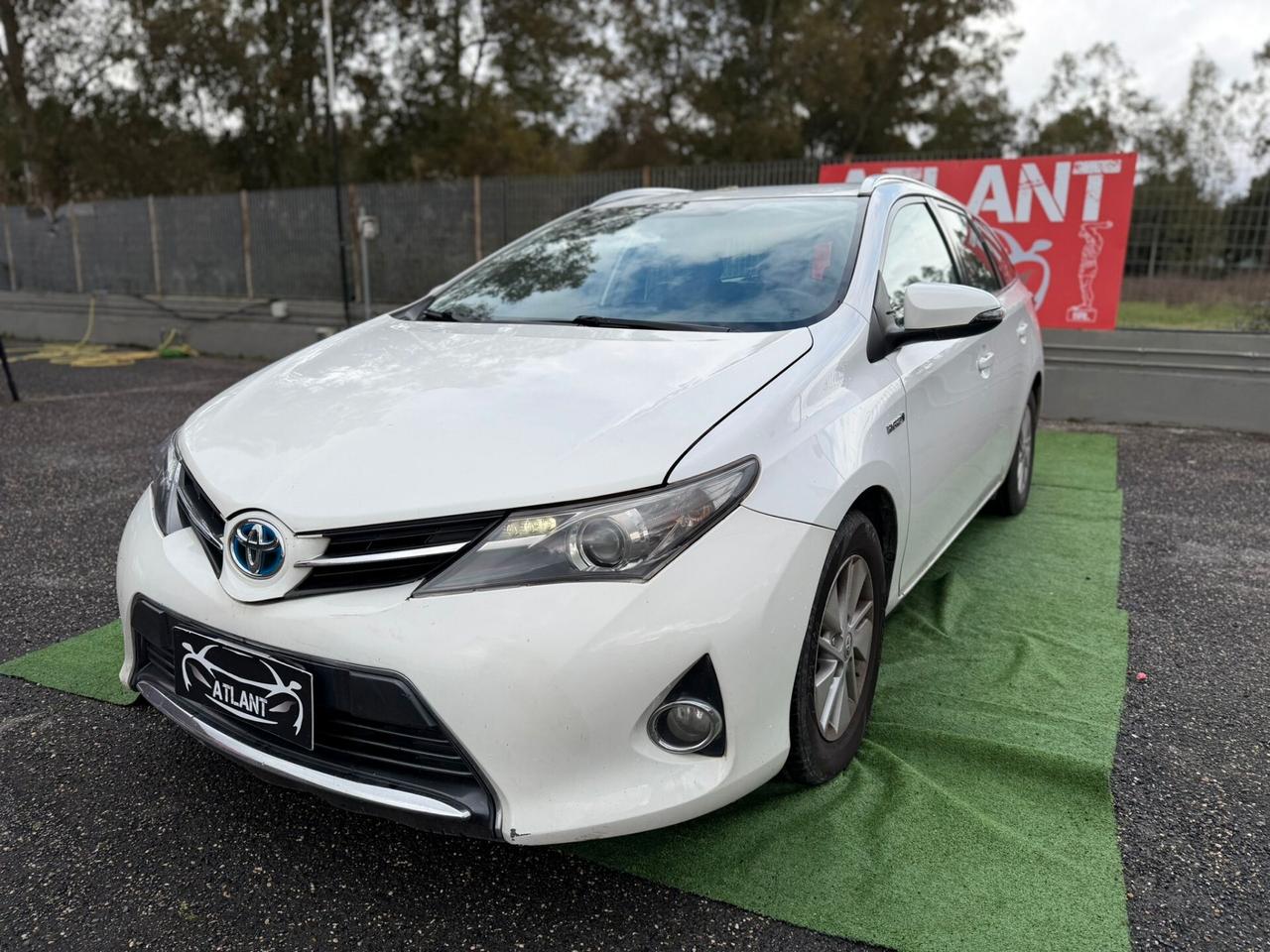Toyota Auris Touring Sports 1.8 Hybrid Lounge