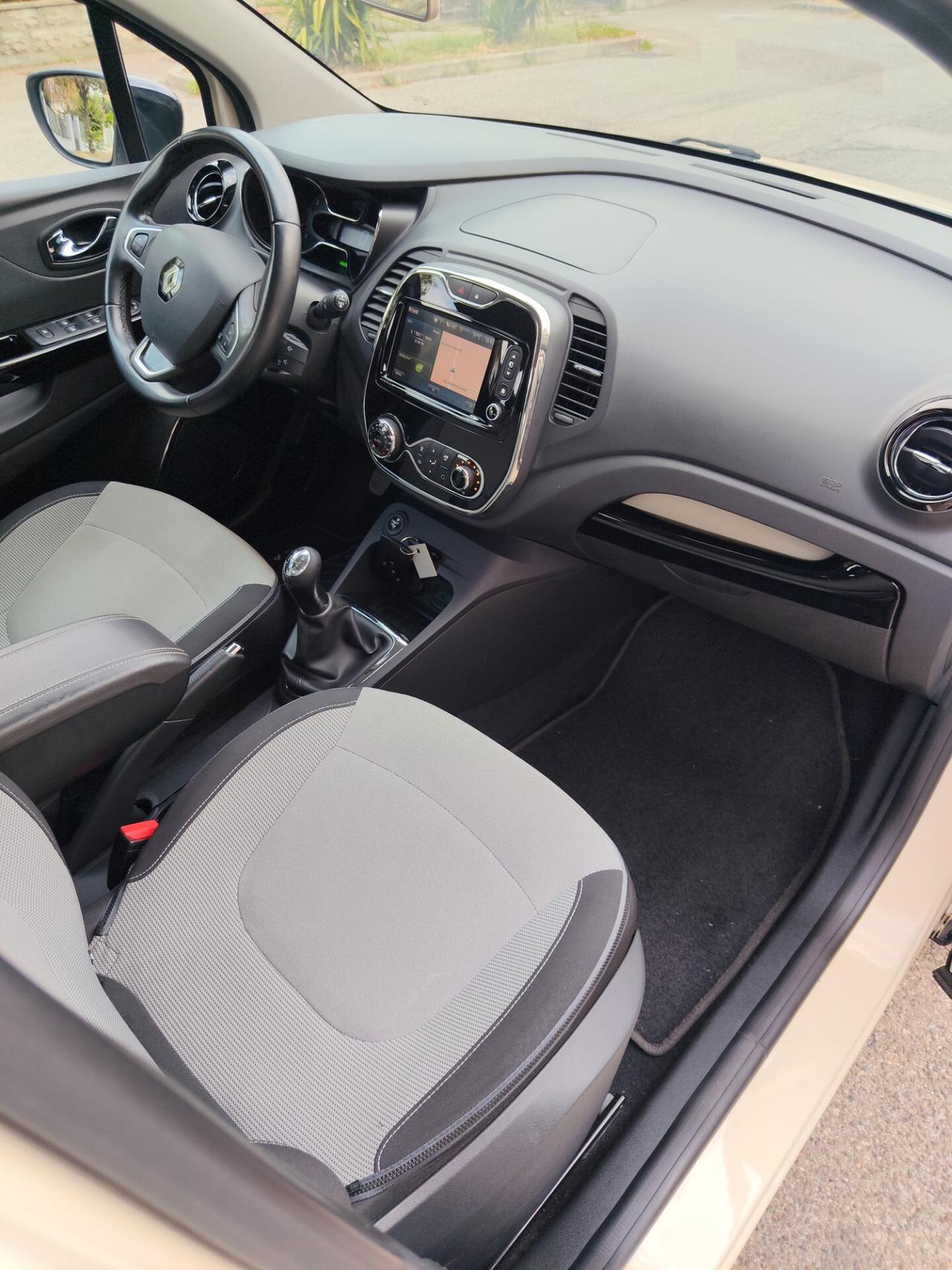 Renault Captur dCi 8V 90 CV EDC Start&Stop Energy Intens