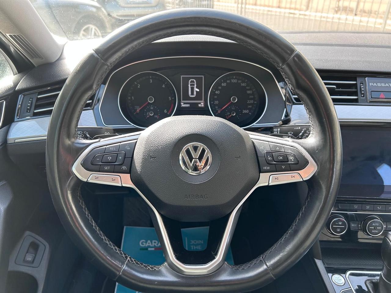 Volkswagen Passat Variant 1.6 TDI SCR DSG Business BMT