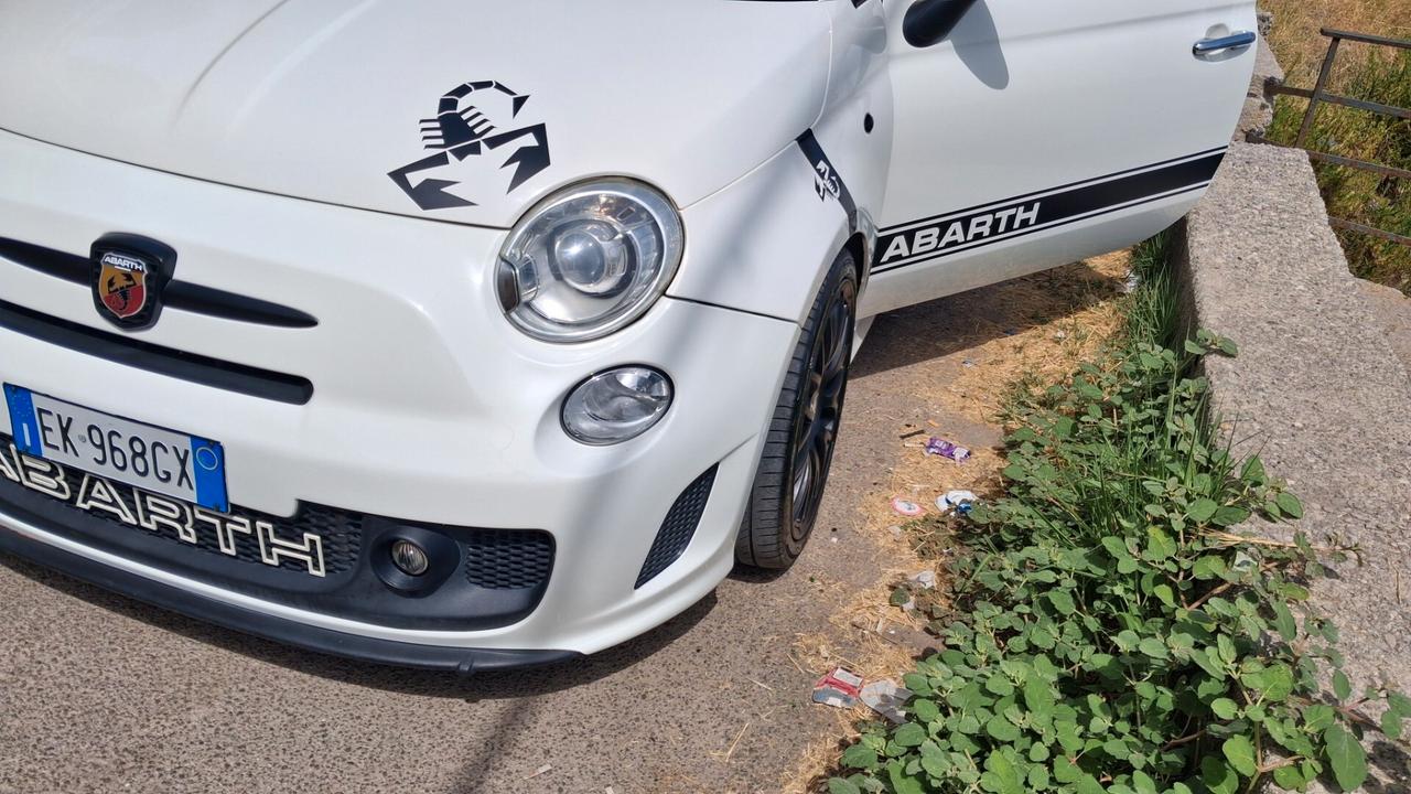 Abarth 595 1.4 Turbo T-Jet 160 CV Competizione