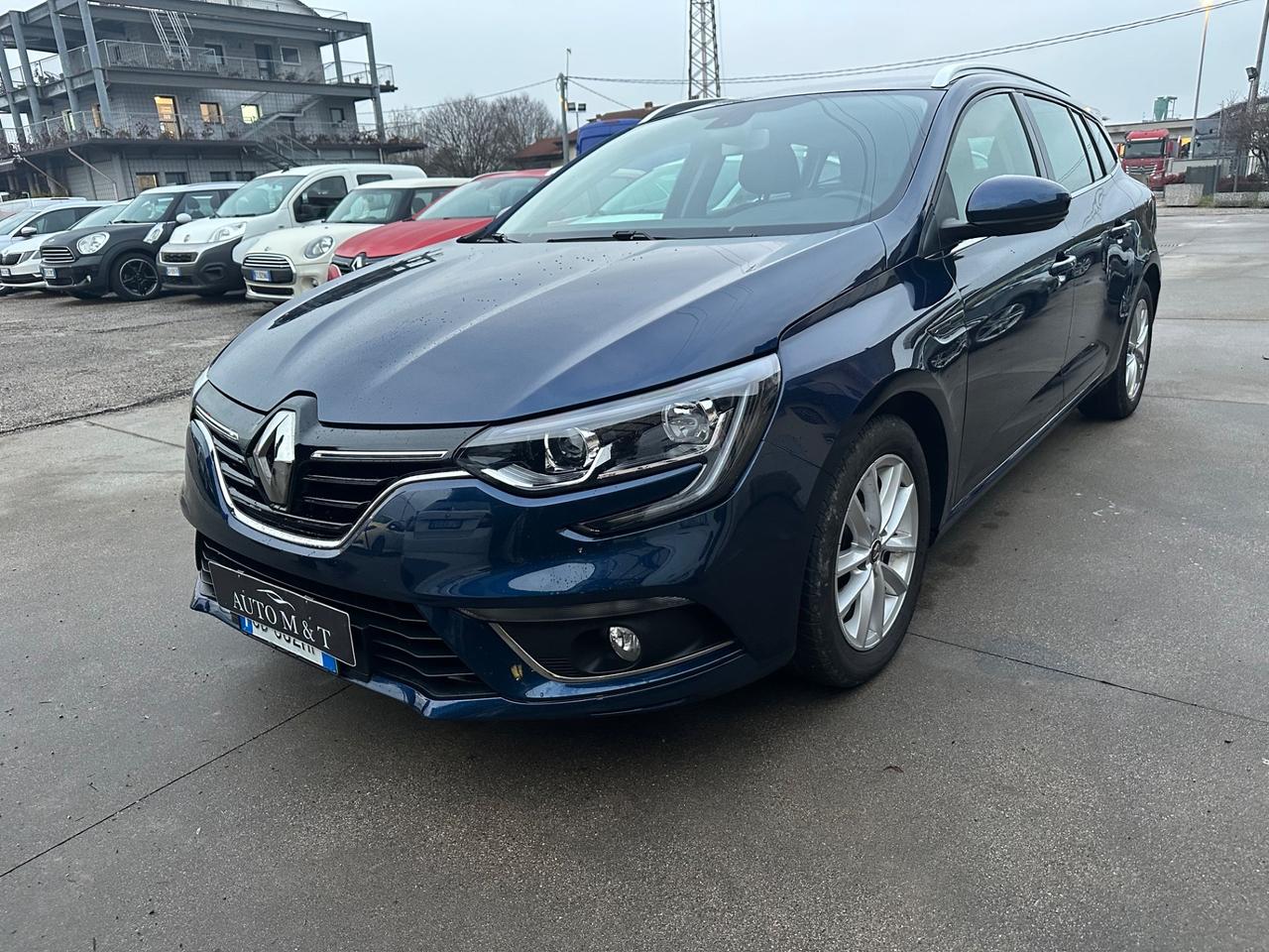 Renault Megane Mégane Sporter Blue dCi 115 CV EDC Business N1-autocarro