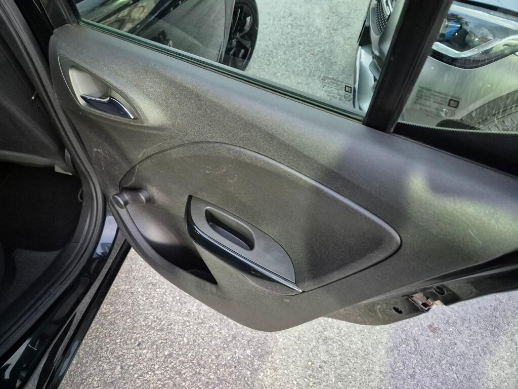 Opel Corsa 1.4 90CV GPL Tech 5 porte Black Edition