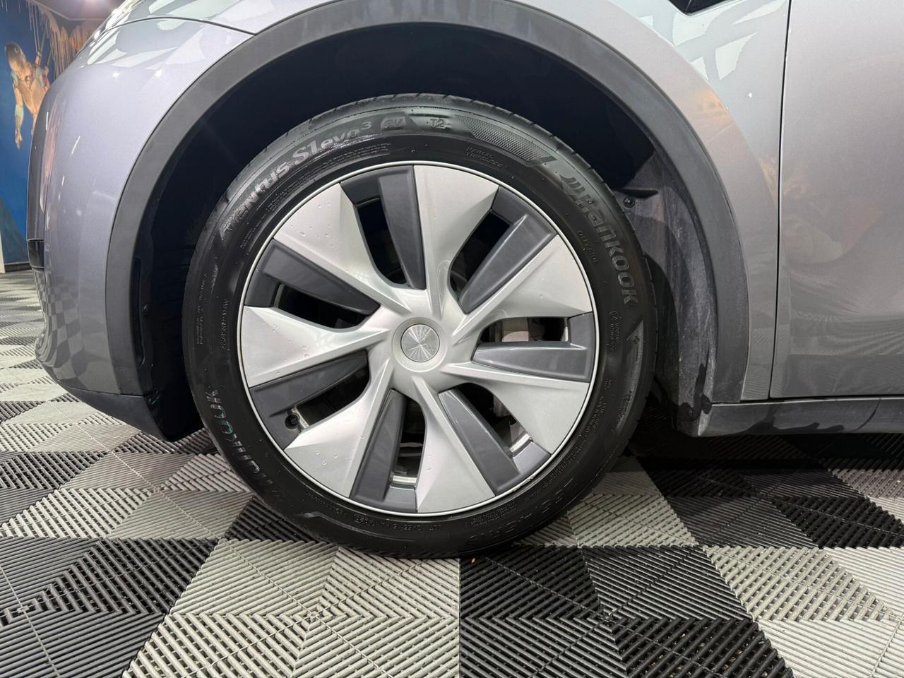 Tesla Model Y RWD (014)