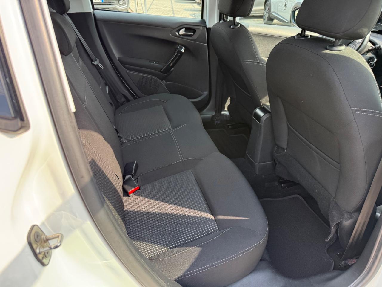 Peugeot 208 BlueHDi 75 5 porte Allure NEOPATENTATI
