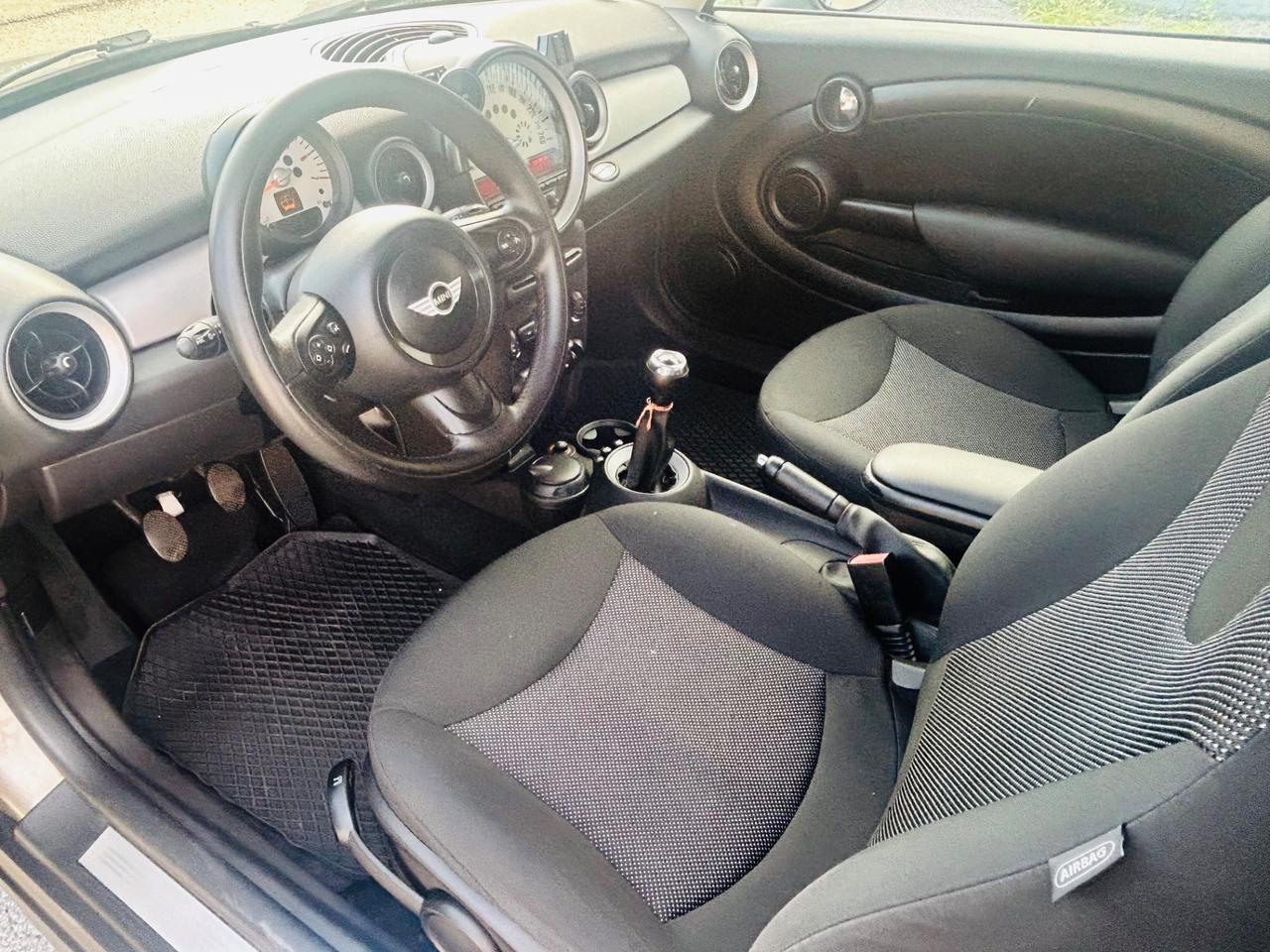 Mini Cooper D 1600 110cv 180000 km