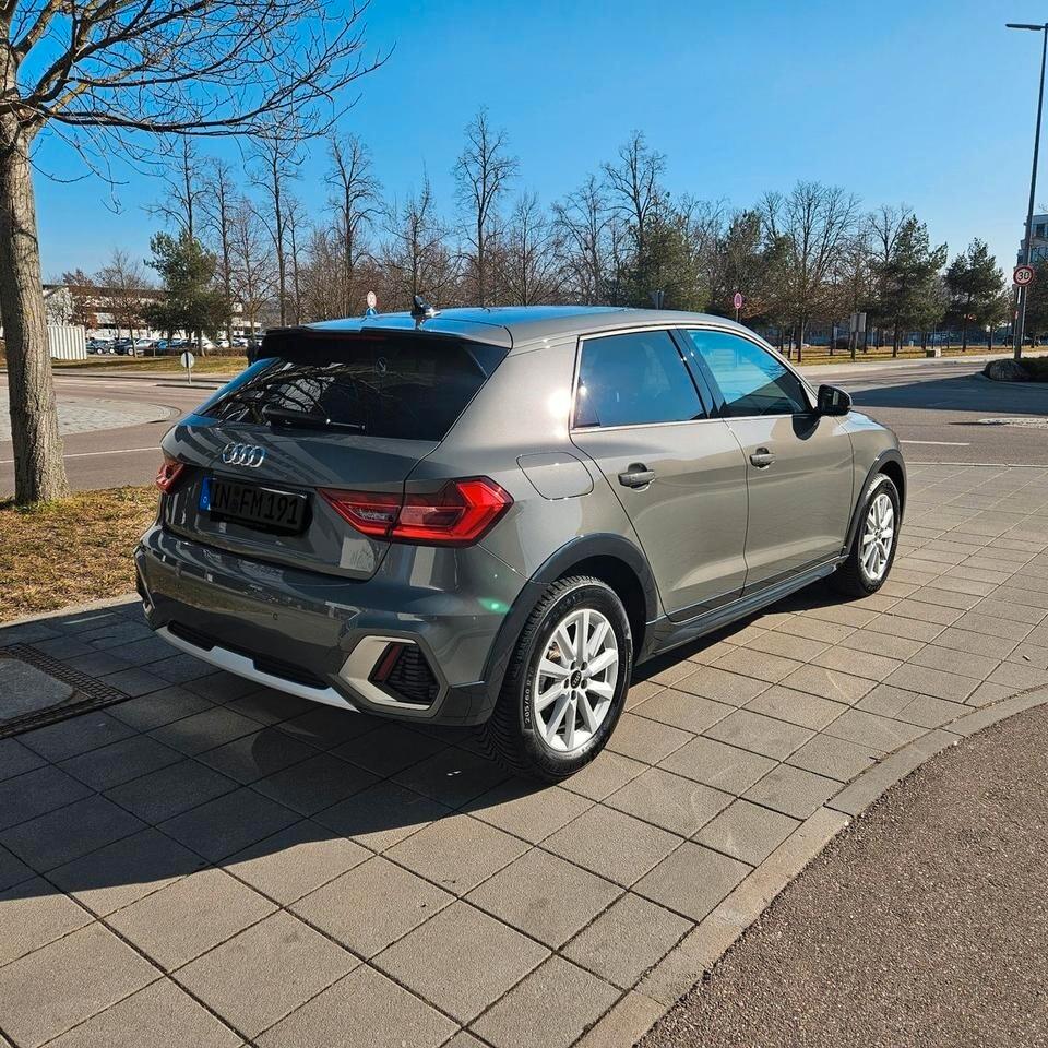 Audi A1 allstreet 30 1.0 TFSI S TRONIC 116 CV