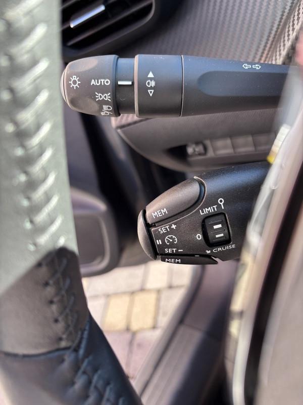 Peugeot 208 1.2 puretech Allure s&s 100cv LED-APP CONNECT-16"