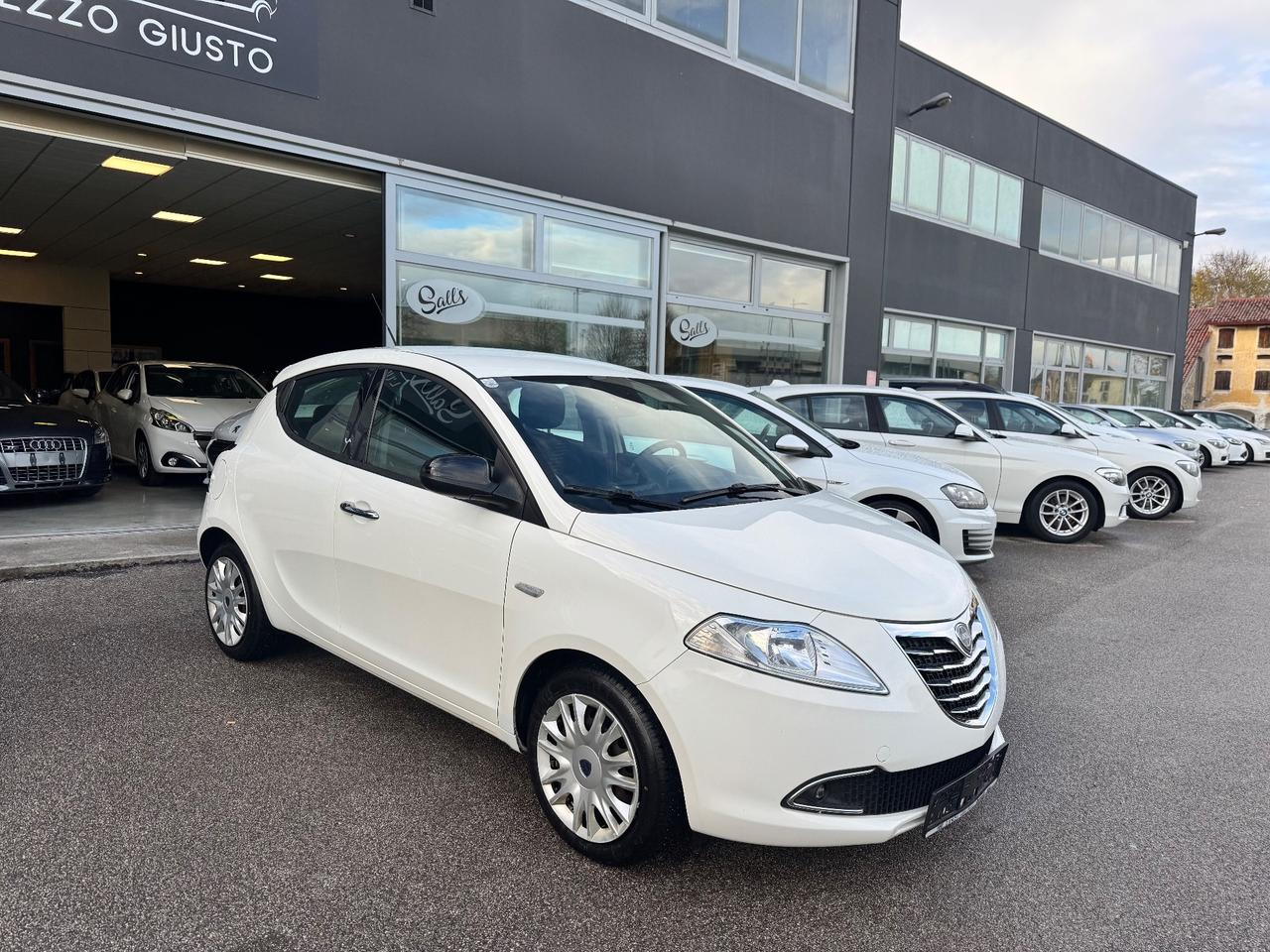 Lancia Ypsilon Neopatentati