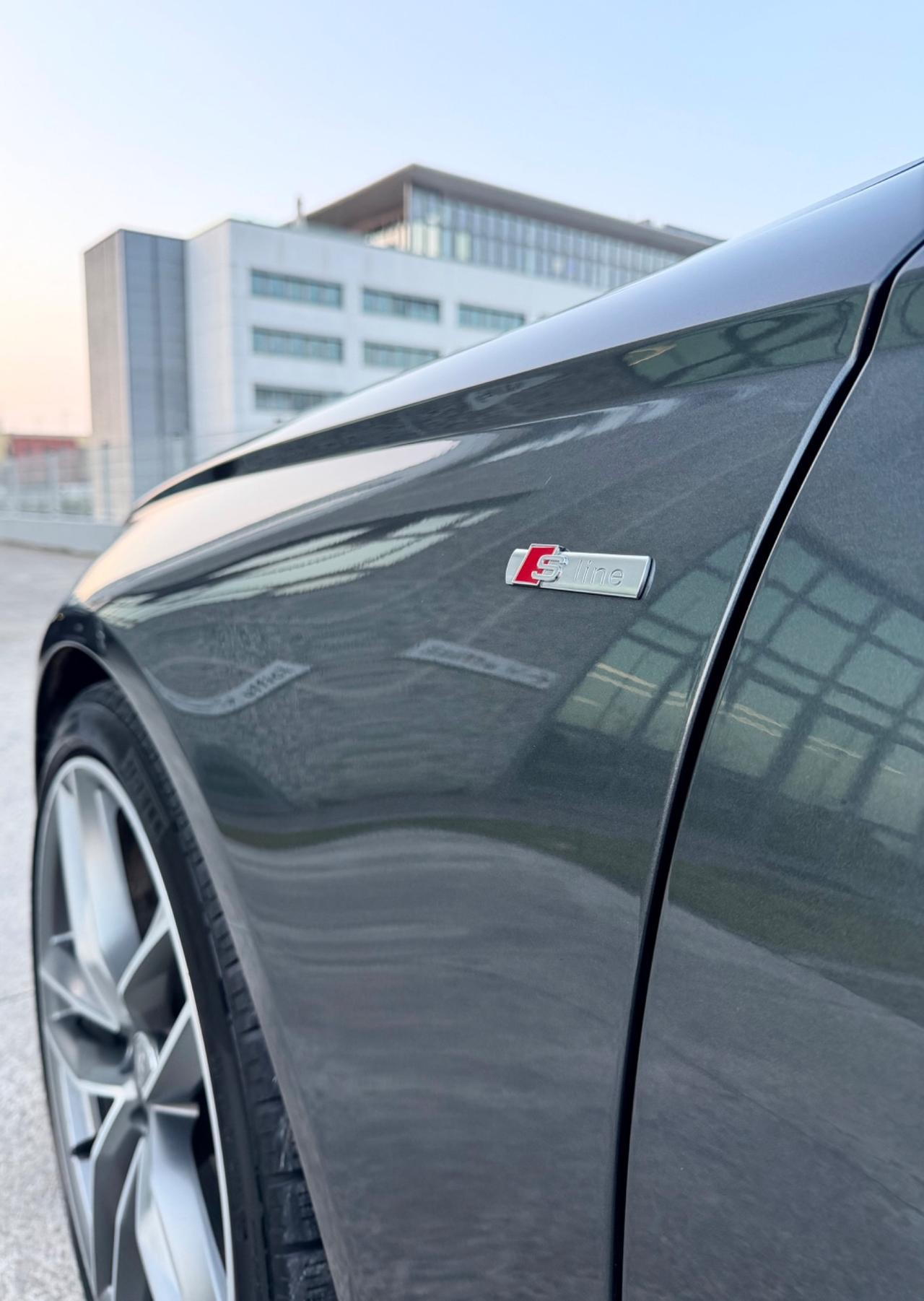 Audi A6 Avant 3.0 TDI quattro S tronic Business