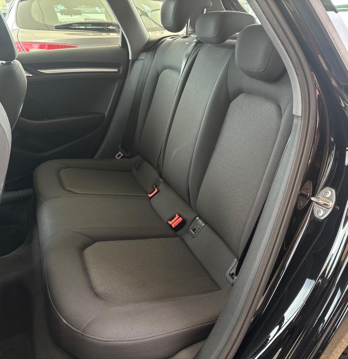 AUDI - A3 - SPB 30 TDI Admired