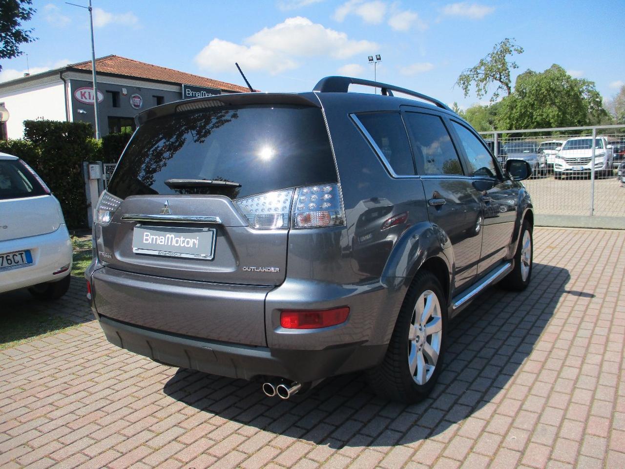 Mitsubishi Outlander 2.2 di-d Instyle 7P tc-sst - Camera/4Stagioni