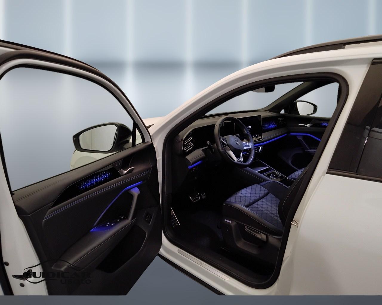 VOLKSWAGEN Tiguan III 2024 - Tiguan 1.5 etsi R-Line 150cv dsg