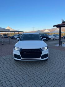 Audi Q5 40 TDI quattro S tronic Business Sport