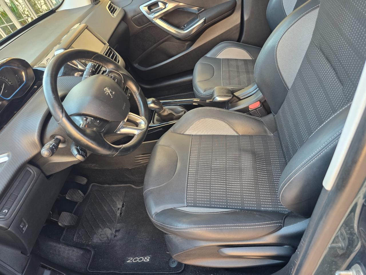 Peugeot 2008 BlueHDi 120 S&S Crossway