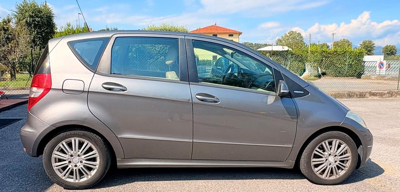 Mercedes-benz A 160 BlueEFFICIENCY