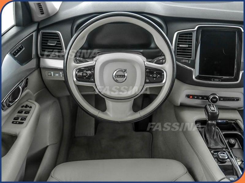 Volvo XC90 D5 AWD Geartronic Momentum