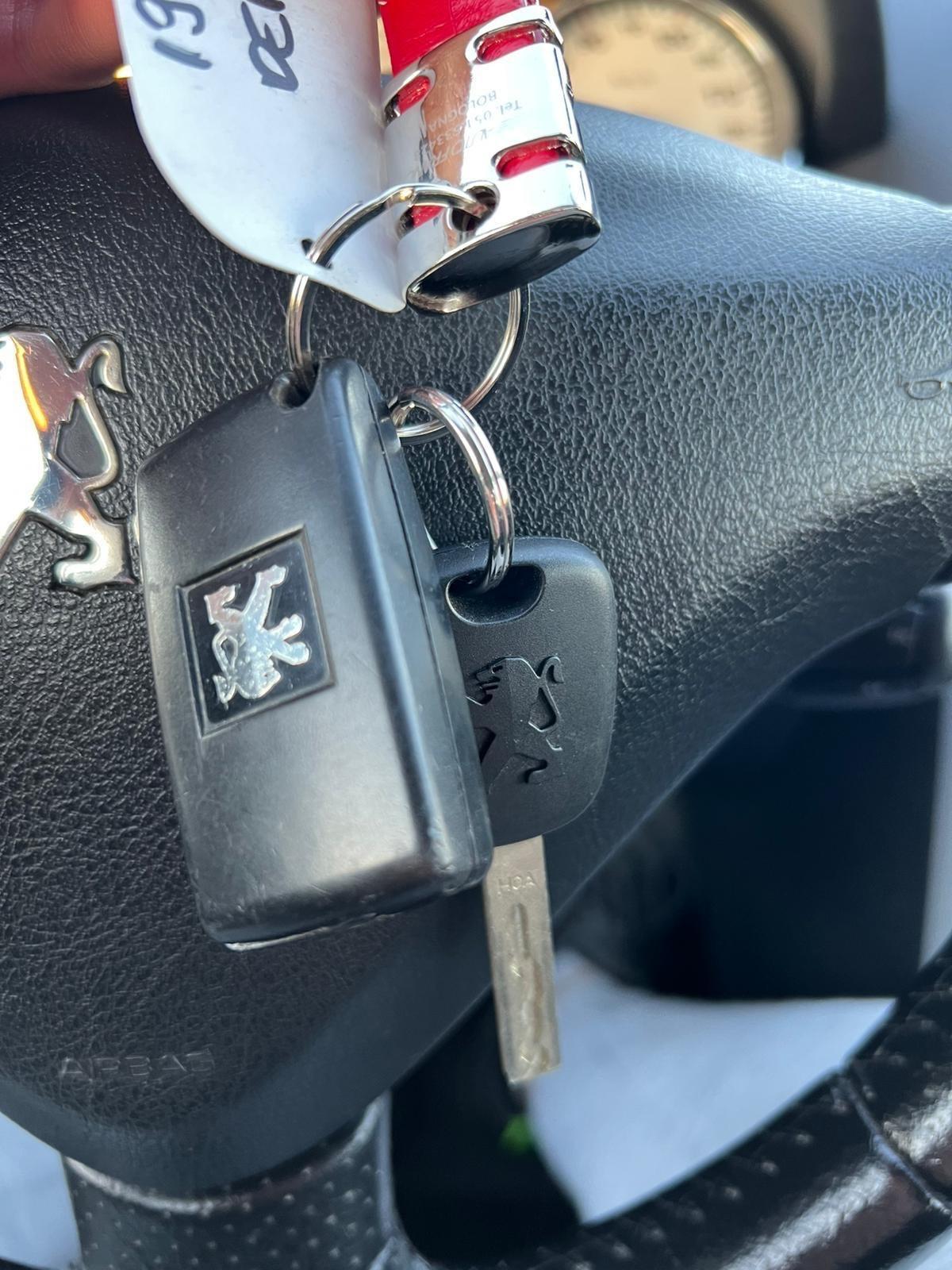 Peugeot 207 1.4 HDi 70CV FAP 5p. Mix