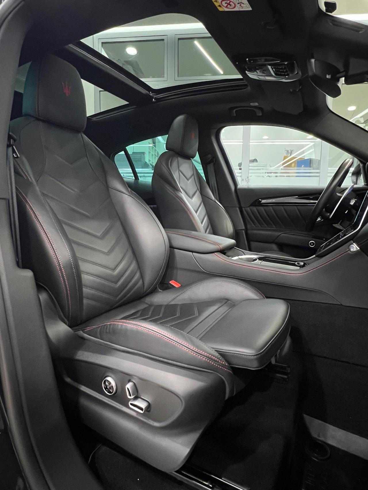 Maserati Grecale MHEV 330 CV AWD Modena