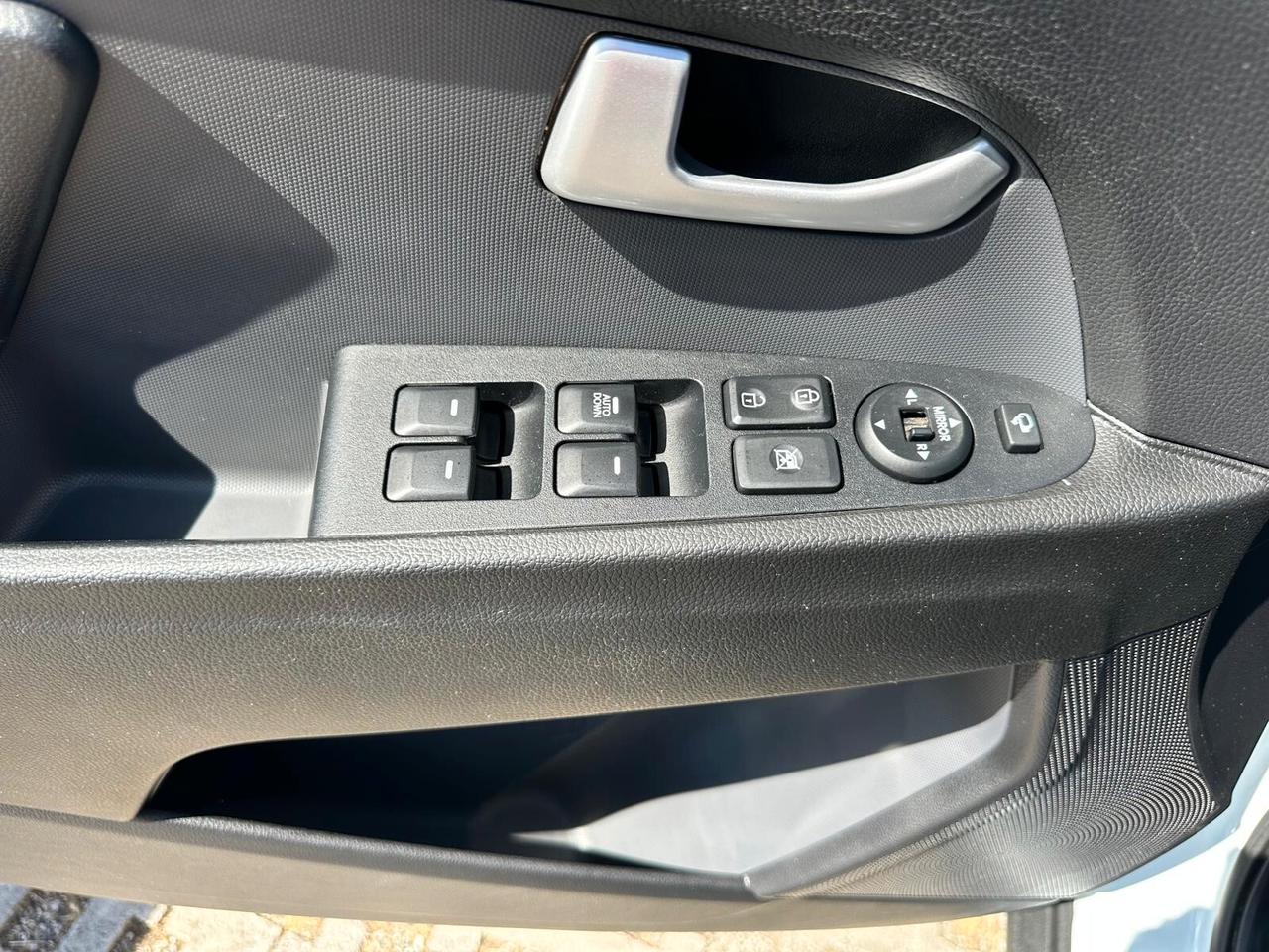 Kia Sportage 1.7 CRDI VGT 2WD high tech-2015