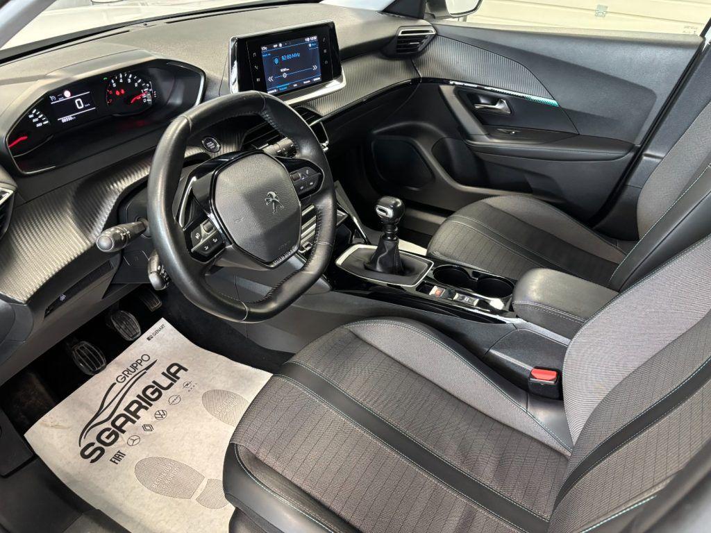 Peugeot 2008 1.5 BlueHDi Allure Navi Pack