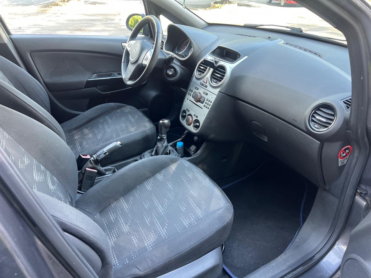 Opel Corsa 1.2 5 porte Sport