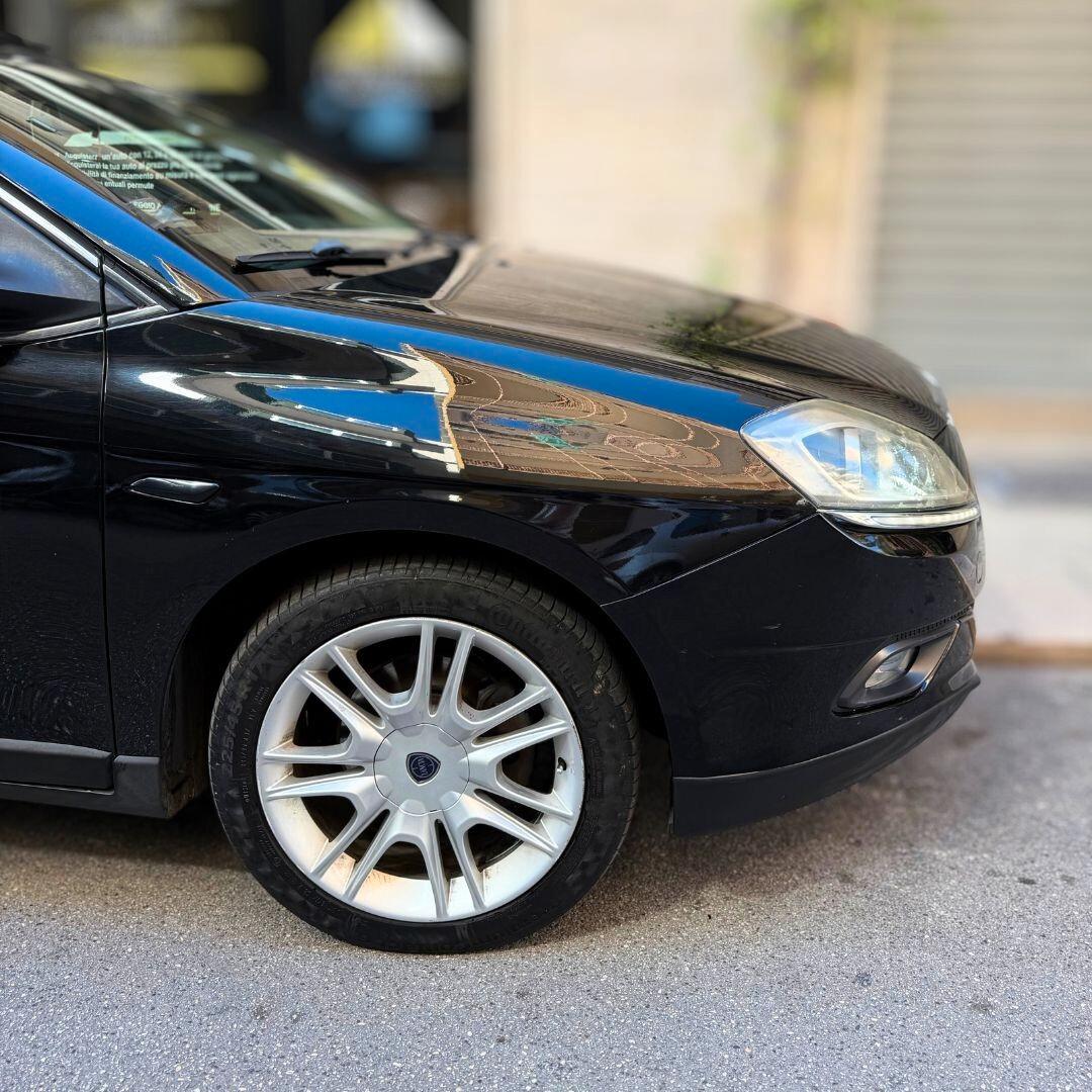 Lancia Delta 1.6 MJT DPF Platino