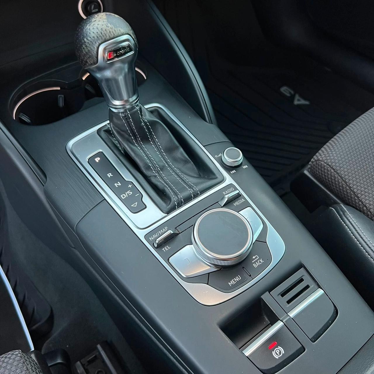 Audi A3 1.6 TDI VIRTUAL COCK SLINE EDITION NAVI MATRIX