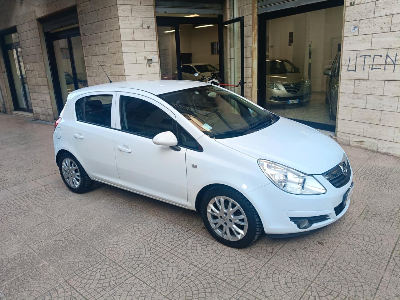 OPEL CORSA 1.2 GPL-NEOPATENTATI-Euro 3990